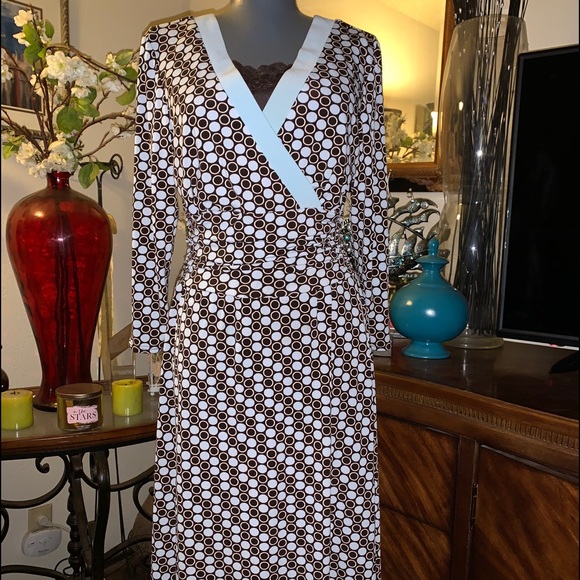 Dress - Picture 1 of 3